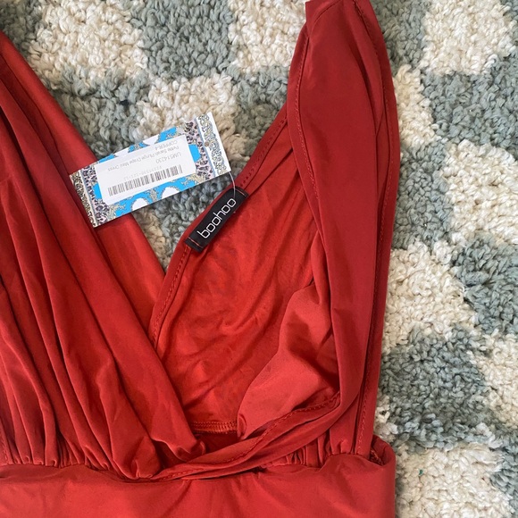 NWT boohoo Petite Sarah Plunge Drape Maxi Dress - Picture 3 of 5